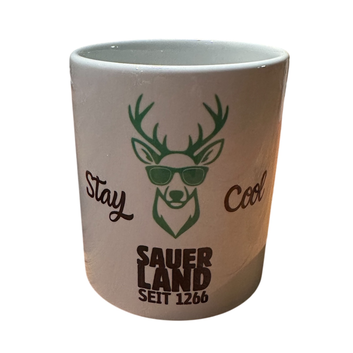 „Originelle Geschenkidee: Hirschkopf-Tasse ‘Stay Cool – Sauerland seit 1266’“